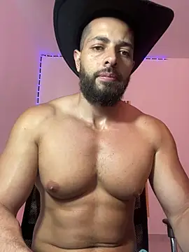 Snapshot of magnumchris chatting on July 10, 2026, 7:14 pm magnumchris online show from July 10, 2026, 7:14 pm