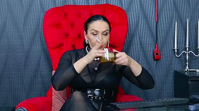 Snapshot of MistressDora chatting on May 13, 2026, 6:09 am MistressDora online show from May 13, 2026, 6:09 am