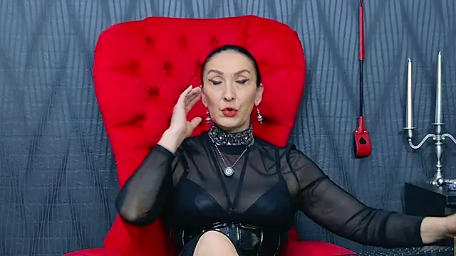 MistressDora online show from May 6, 2026, 6:06 am