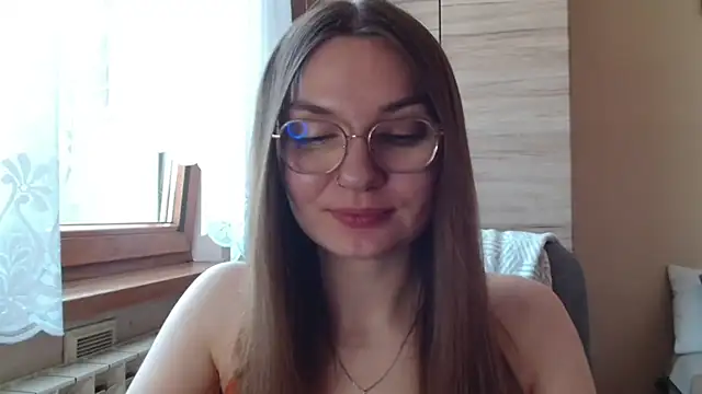 LooveELLYx online show from July 2, 2026, 6:30 am