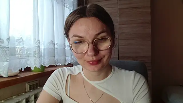 LooveELLYx online show from November 17, 2025, 7:34 am