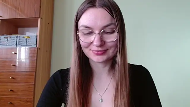 LooveELLYx online show from March 24, 2026, 2:39 pm