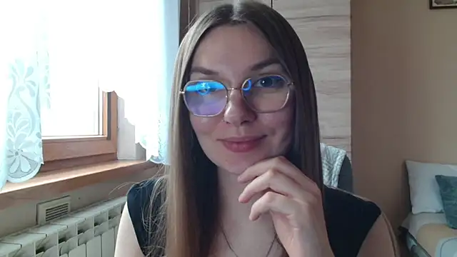 LooveELLYx online show from July 4, 2026, 6:31 am