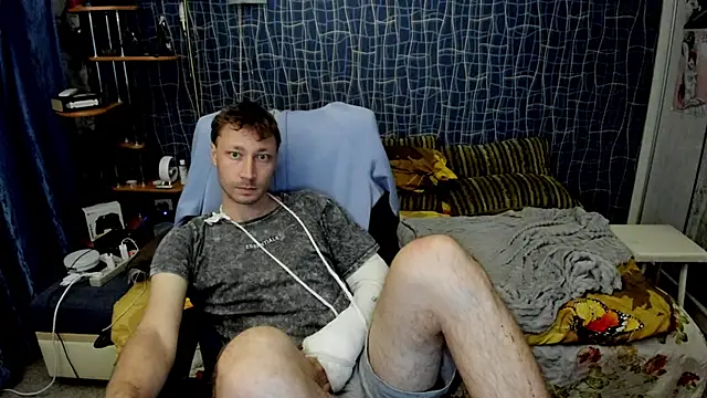 CuteBoy228 online show from June 3, 2026, 6:23 pm