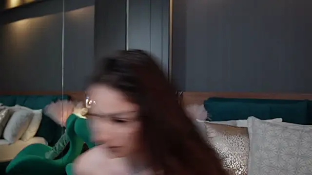 EmilyTrix online show from May 8, 2026, 5:17 pm