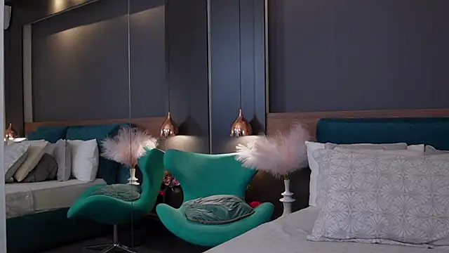 EmilyTrix online show from September 30, 2025, 5:02 am