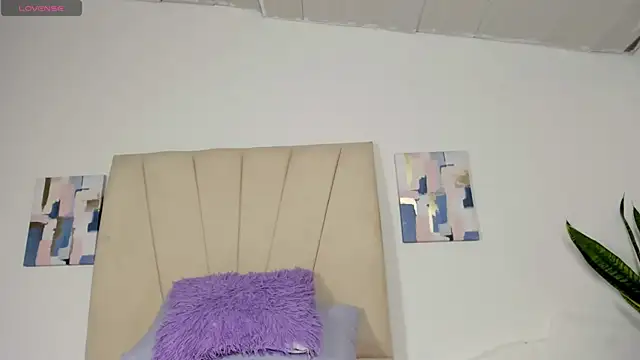 Sophia Ebony online show from July 18, 2026, 12:14 pm