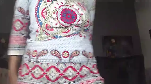 Snapshot of AntonellaBlanc chatting on July 28, 2026, 2:13 pm AntonellaBlanc online show from July 28, 2026, 2:13 pm
