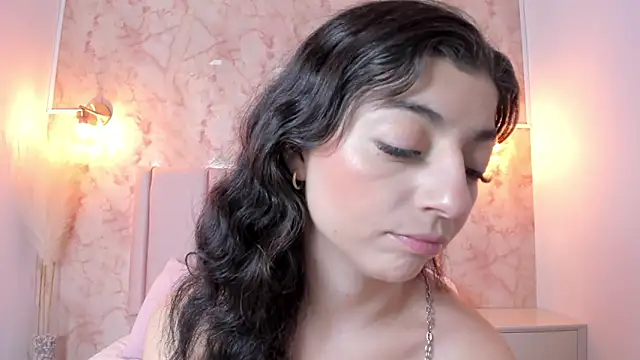 anntonella watson online show from May 8, 2026, 11:47 am