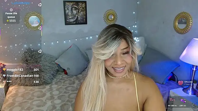 Corinndupontx online show from March 22, 2026, 10:00 pm