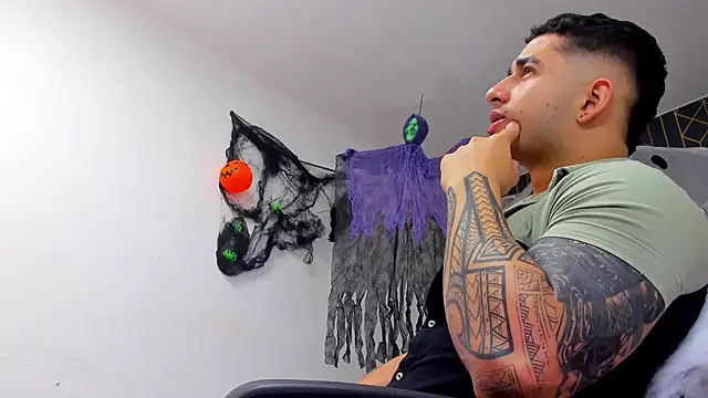 king falconer online show from October 16, 2025, 1:14 am