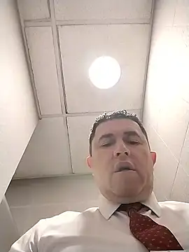 BigCristh79 online show from January 12, 2026, 4:41 am