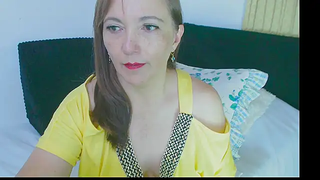 Kendraline1 online show from March 18, 2026, 11:37 pm