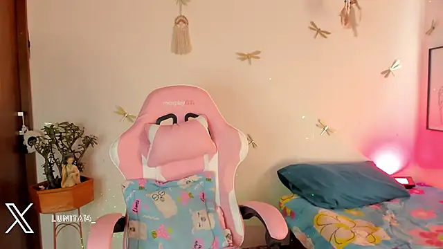 princessluna 19 online show from July 13, 2026, 9:47 pm