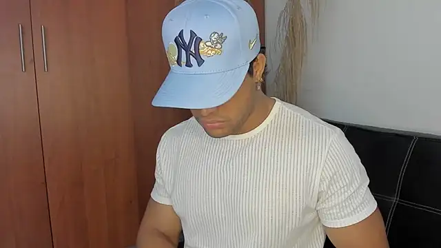 Evansdark1 online show from September 28, 2025, 9:55 pm