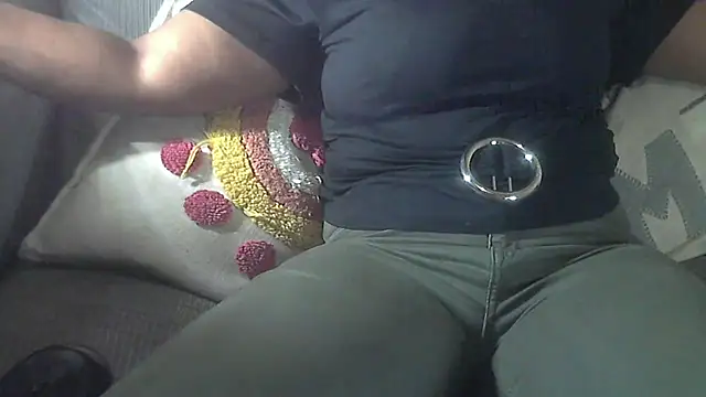 sexythae32 online show from December 15, 2025, 6:47 pm