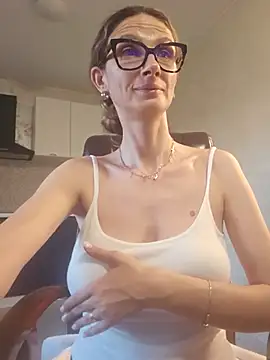 NaughtyWifey1 online show from June 27, 2026, 2:50 am