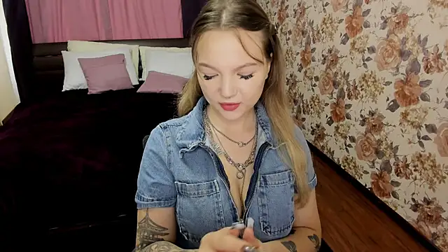 MariaRobinsone online show from September 29, 2025, 5:14 am