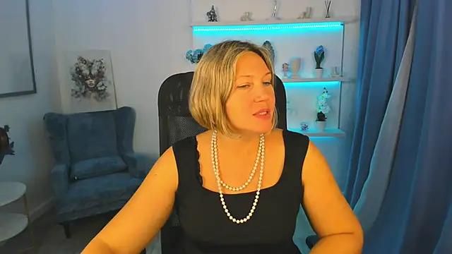 NinaStarle online show from October 5, 2025, 4:47 am