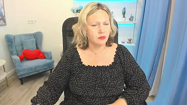 NinaStarle online show from June 19, 2026, 11:38 am