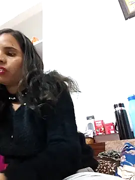 Snapshot of JHILMIL chatting on November 16, 2025, 5:39 pm JHILMIL online show from November 16, 2025, 5:39 pm