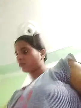 Snapshot of JHILMIL chatting on October 1, 2025, 3:22 am JHILMIL online show from October 1, 2025, 3:22 am