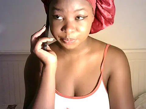 zoe215 online show from June 30, 2026, 10:26 am