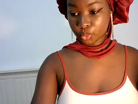 zoe215 online show from July 1, 2026, 11:10 am