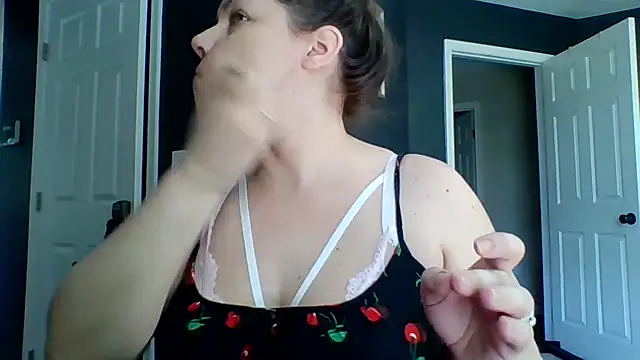 Melissamarcosx4 online show from April 27, 2026, 2:15 pm