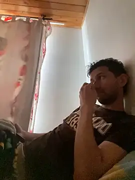 Michaell Spinelly online show from December 2, 2025, 8:32 pm