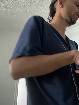 Michaell Spinelly online show from October 2, 2025, 1:58 pm