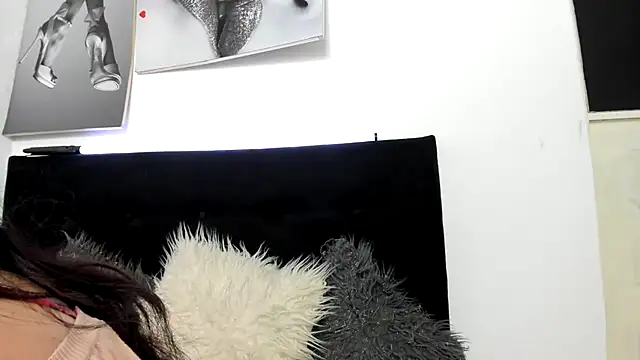 Snapshot of katherine_blair chatting on June 29, 2026, 1:00 pm katherine blair online show from June 29, 2026, 1:00 pm