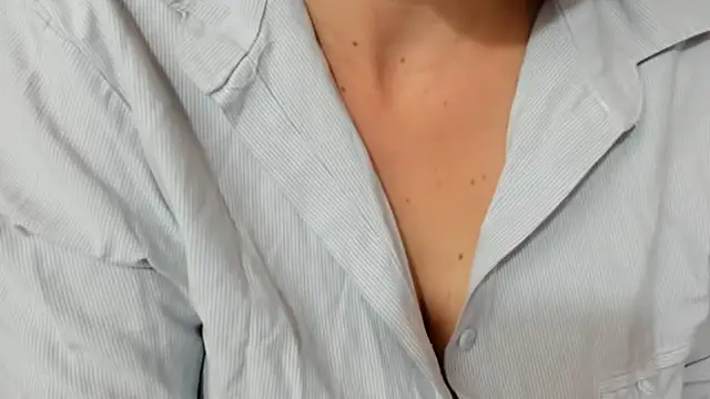 Snapshot of katherine_blair chatting on March 20, 2026, 1:34 pm katherine blair online show from March 20, 2026, 1:34 pm