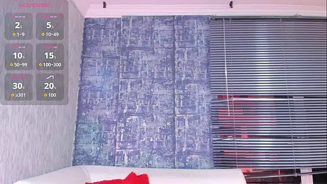 NathalyLeen online show from January 7, 2026, 8:36 pm