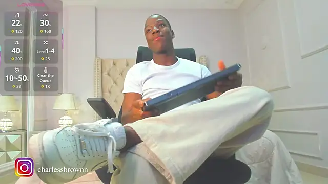 CharlesBrown  online show from September 19, 2025, 12:31 pm