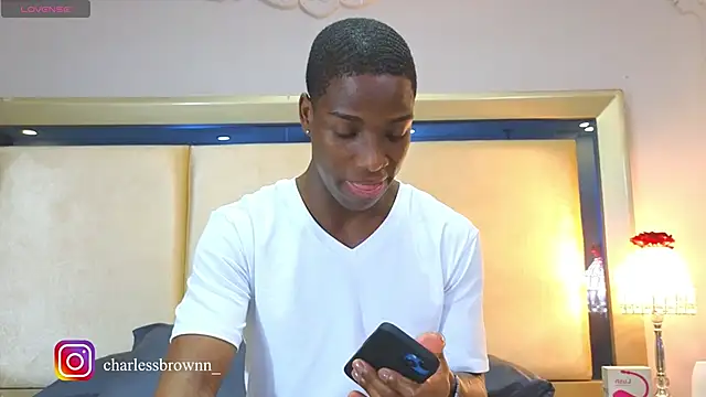 CharlesBrown  online show from October 20, 2025, 12:17 pm