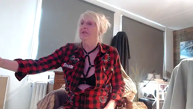 SexyKato001 online show from November 24, 2025, 10:48 am