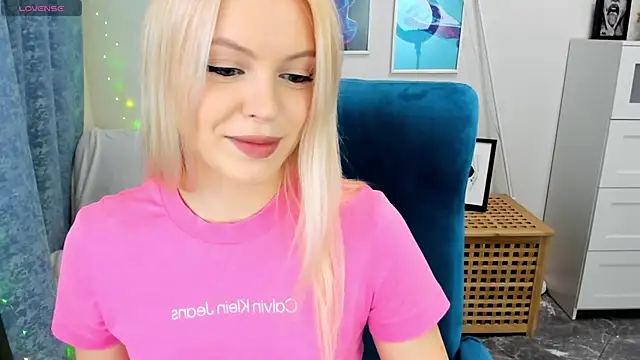 KatherineePierce online show from June 4, 2026, 6:34 pm
