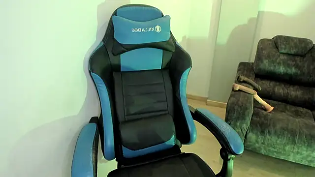 Scarbadgirl  online show from October 26, 2025, 3:18 am