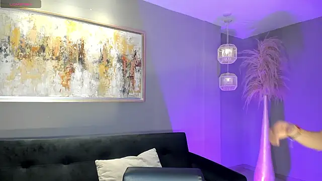 IsabellaMoreau online show from February 3, 2026, 8:03 pm