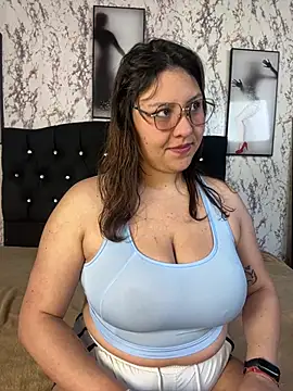Larissa Antonella online show from July 31, 2026, 3:50 am