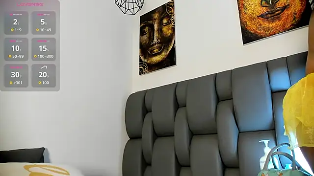 Emma HotLatina online show from February 3, 2026, 7:30 pm