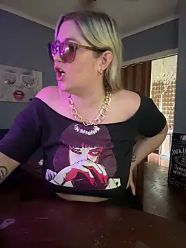 Granlady7 online show from February 5, 2026, 8:37 pm