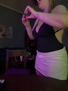 Granlady7 online show from February 4, 2026, 11:44 pm