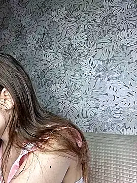 Olivia OliV online show from April 22, 2026, 1:12 am