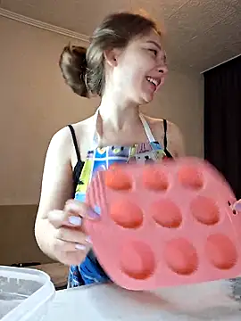 Snapshot of Olivia_OliV chatting on May 22, 2026, 1:03 am Olivia OliV online show from May 22, 2026, 1:03 am