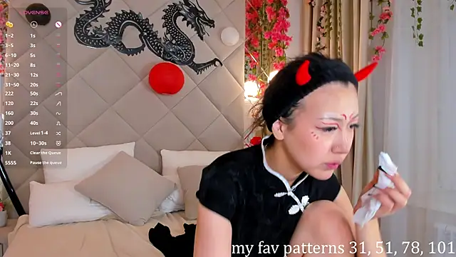 Nelly Kimm online show from November 20, 2025, 12:55 am