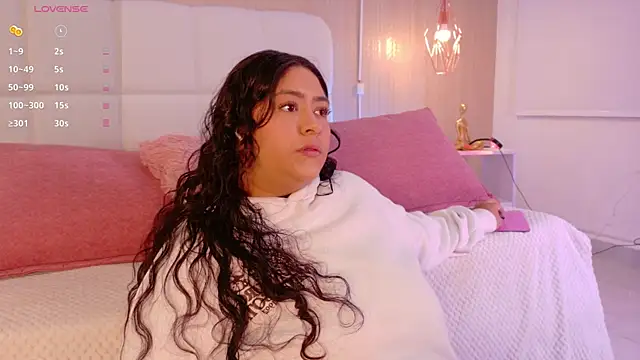 Leah Bensson online show from October 3, 2025, 3:35 pm