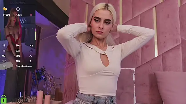 SelenaDaze online show from November 14, 2025, 5:11 am