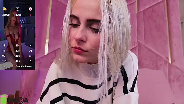 SelenaDaze online show from November 3, 2025, 4:28 am